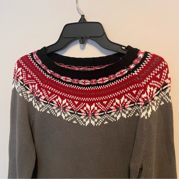 ☀️ Bass Winter Sweater - Picture 2 of 4